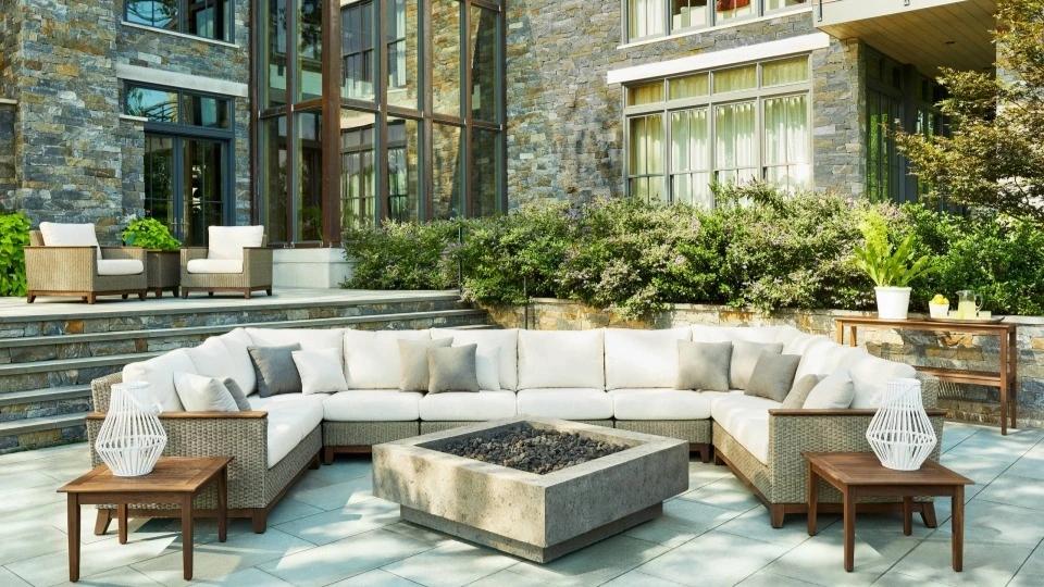 Jensen Outdoor Coral Sectional Seating 