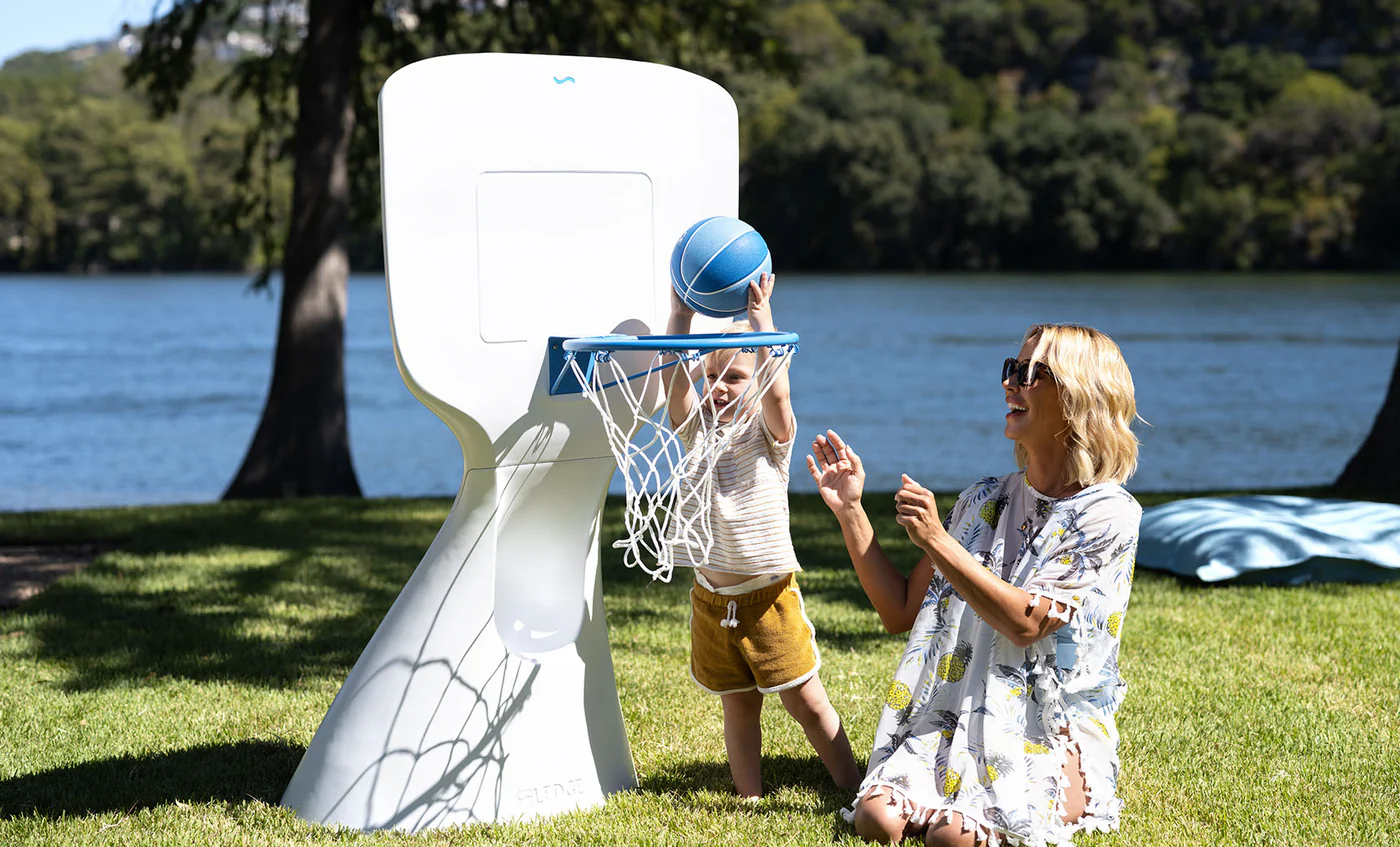 Ledge Lounger Pool Basketball Set